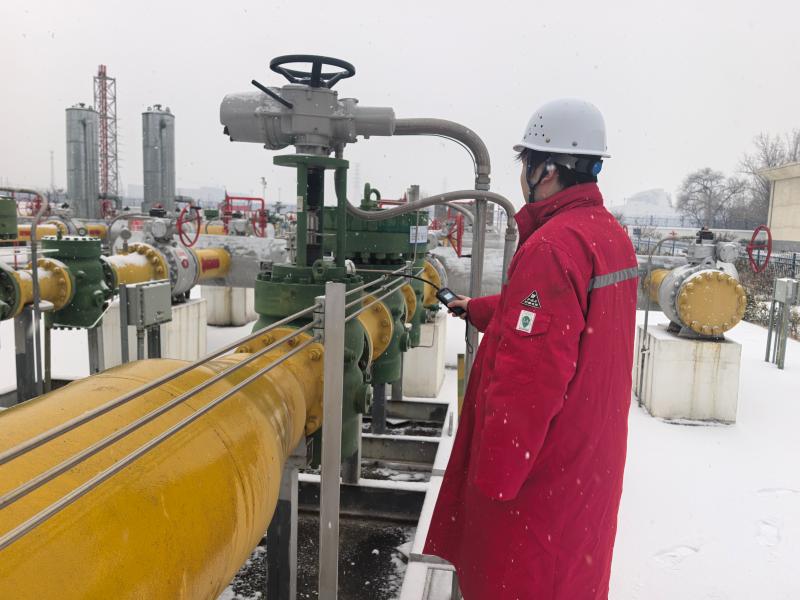 兴港燃气筑牢冬季保供民生温暖防线